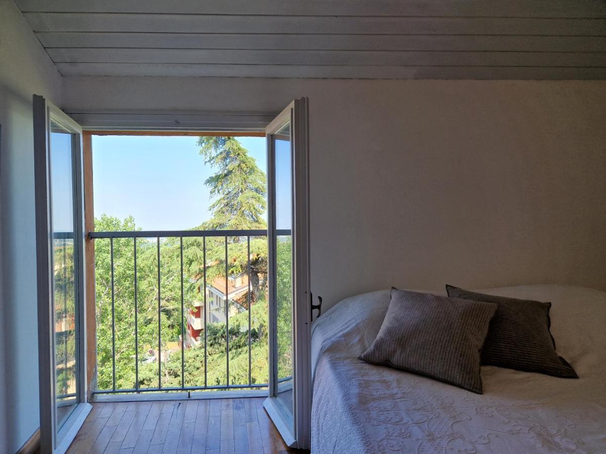 Lovely One-Bedroom Attic In An Ancient Village Bolonha Exterior foto