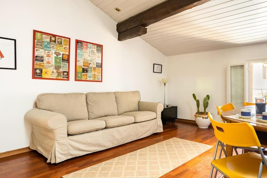 Lovely One-Bedroom Attic In An Ancient Village Bolonha Exterior foto